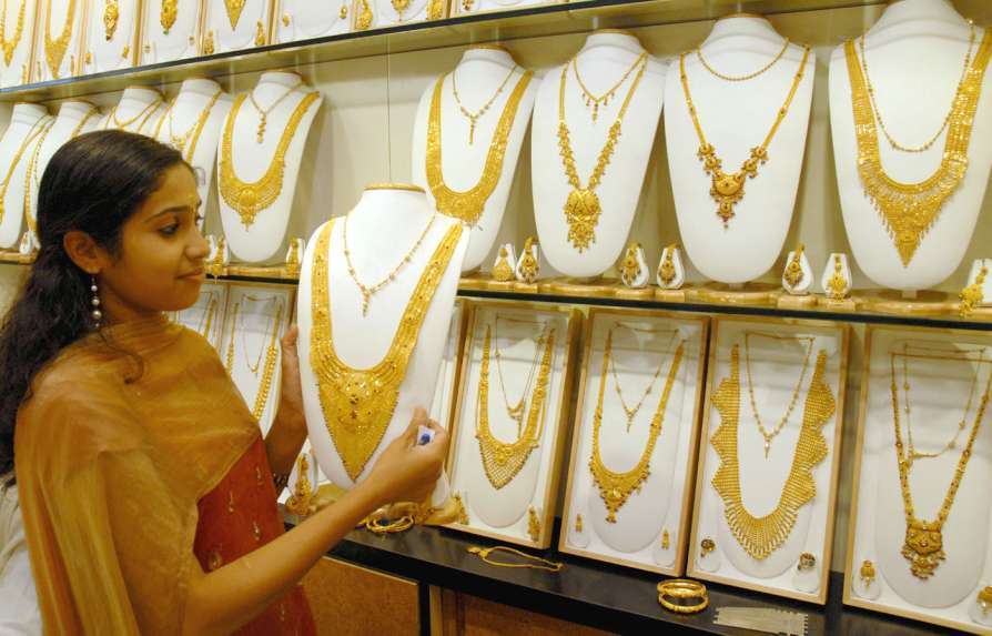 Gold demand in India decreased, this year worst in last 25 years 1