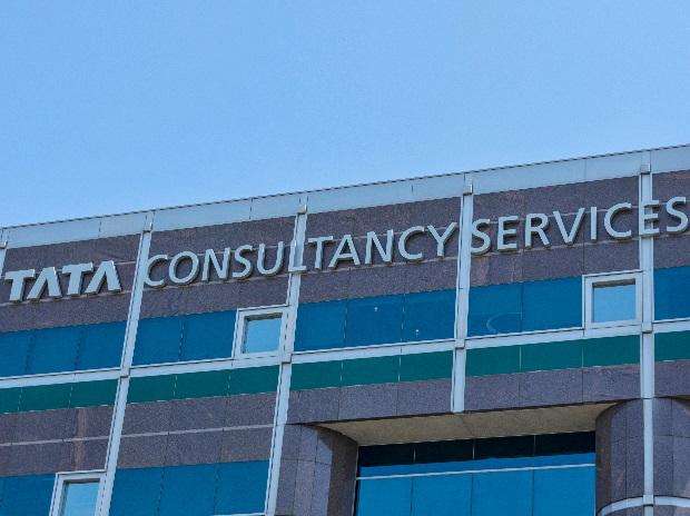 TCS Share Price: How the company lost 43 thousand crores in 15 minutes 1