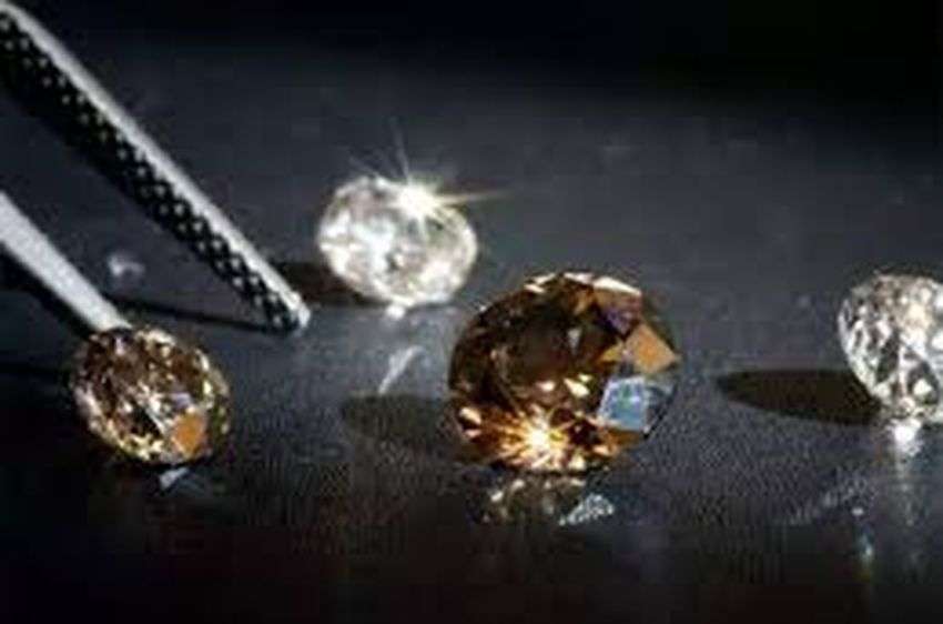 Buy Diamond Jewelery for only 2000 rupees on Diwali this year 1