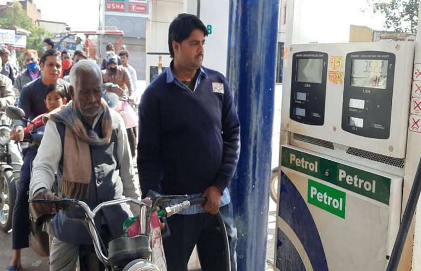 Price of petrol and diesel is on fire, know today's price 1